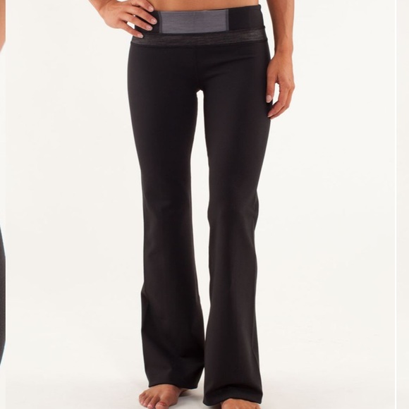SOLD Lululemon Reversible Groove Pant - Picture 2 of 12